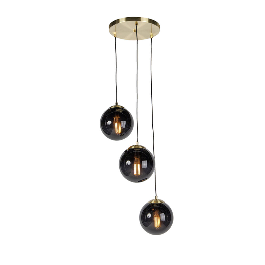 hanglampen Art deco hanglamp messing met zwart glas Pallon GlasStaal Zwart Hanglamp drie volmaakte bollen van en een goudkleurige basis. is verlichting luxueus