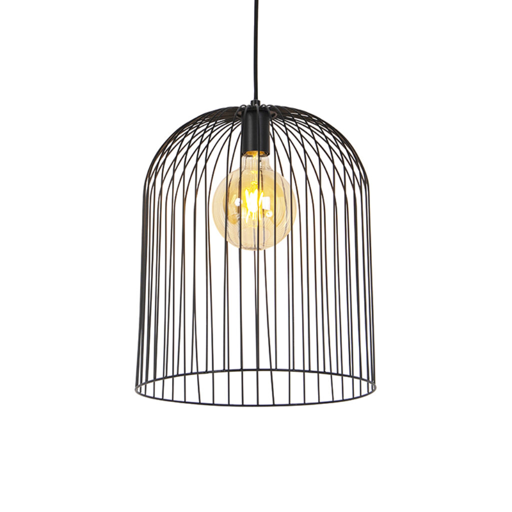 hanglampen Design hanglamp zwart Wire Knock Staal Zwart Maak kennis met onze Knock. Een bijzondere lamp mooi afgewerkt een zwarte open kap. Dankzij de kap is