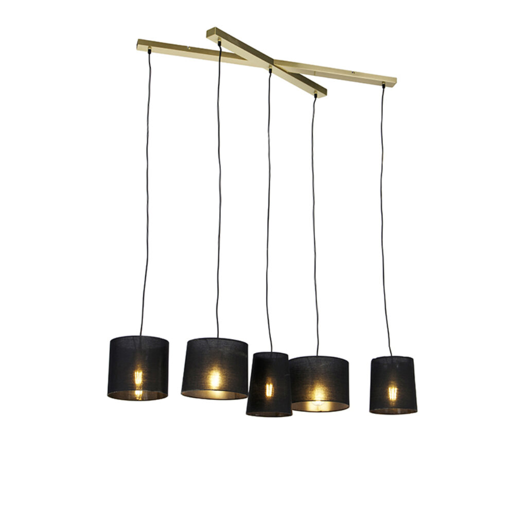hanglampen Landelijke hanglamp messing Hermina StaalStof Zoek je een sfeervolle toevoeging aan Ga dan voor met zwarte kappen in combinatie de houten