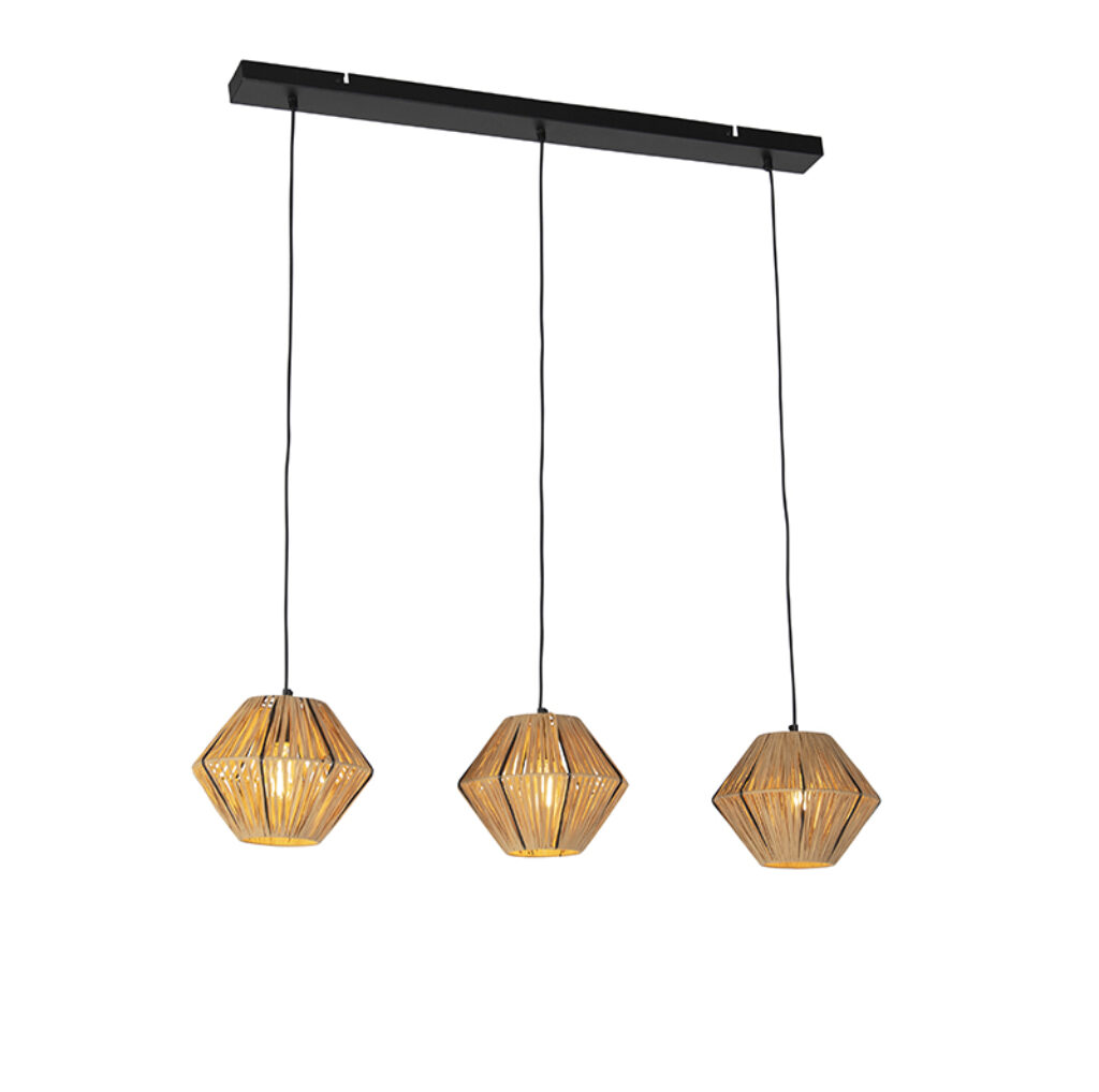 hanglampen Oosterse hanglamp rotan Straw RotanStaal Naturel Haal een eyecatcher in huis met Straw. Deze is gemaakt van zwart staal drie kappen. Hij heeft lengte