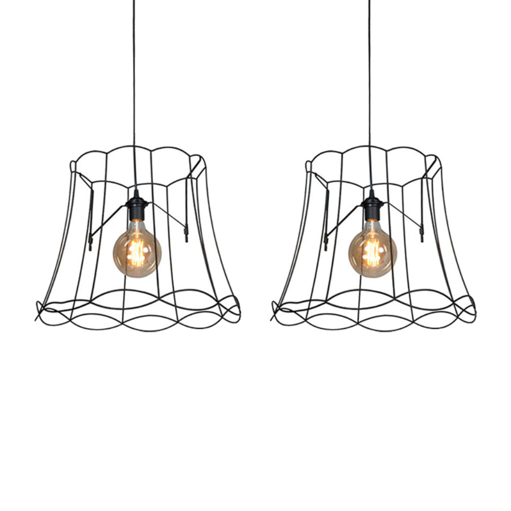 hanglampen Set van 2 retro zwart 50 cm Granny Frame KunststofMetaal Zwart Authentiek in een nieuw jasje. Deze prachtige hanglamp heeft het ontwerp de oude