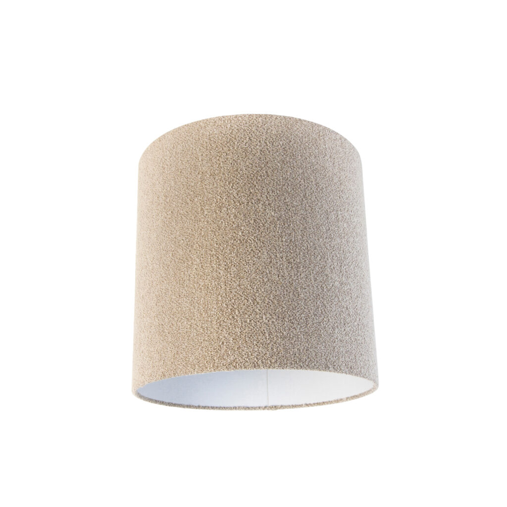 lampenkappen Boucle lampenkap taupe Stof Beige Kan jouw interieur wel een neutrale twist Ga dan voor deze lampenkap. Hij is gemaakt van boucle stof. Daardoor