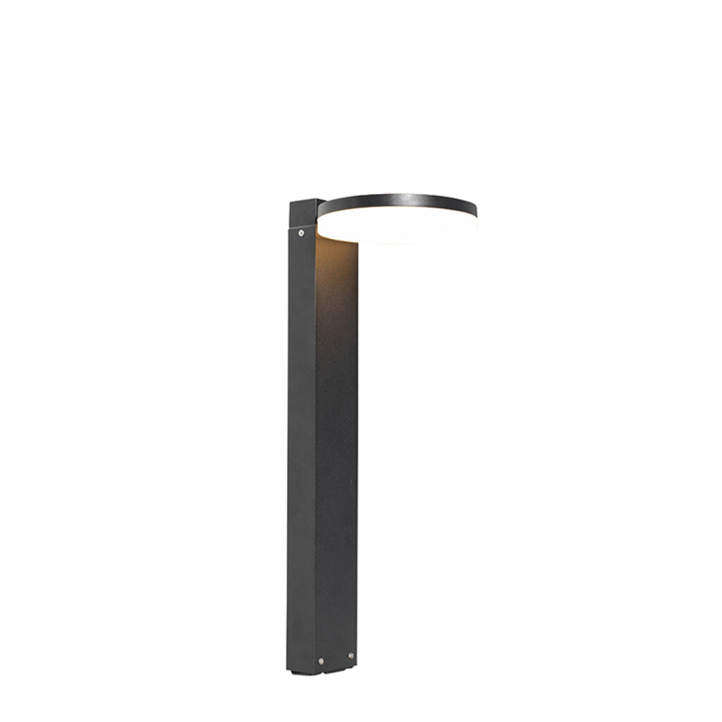 staande buitenlampen Moderne buitenlamp zwart 50 cm incl. LED IP44 Esmee Aluminium Zwart Prachtig voor naast de oprit het tuinpad of voordeur. Deze is waar je