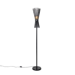 vloerlampen Art Deco vloerlamp zwart Broom Staal Zwart Haal een stijlvolle in huis met onze Broom. Deze is gemaakt van staal en afgewerkt tijdloze zwarte kleur