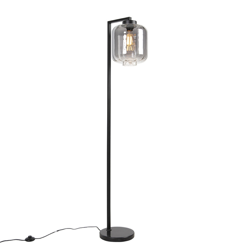 vloerlampen Design vloerlamp zwart met smoke glas Qara Down GlasStaal Zwart is een mooi stukje design in jouw huis. Deze gemaakt van staal en glas. Het heeft