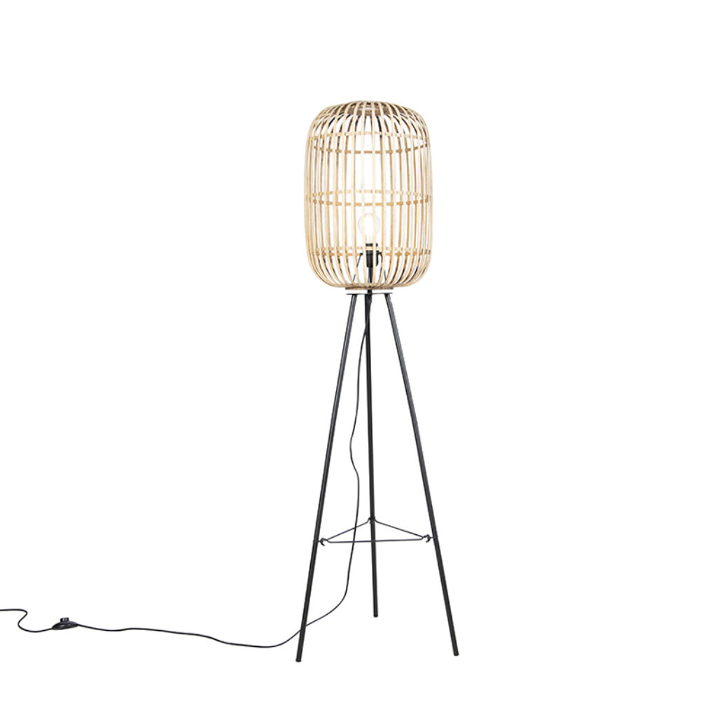 vloerlampen Landelijke vloerlamp rotan Manila RotanStaal Beige Deze prachtige is een echte toevoeging aan jouw Het materiaal in en de ronde vorm maken deze echt