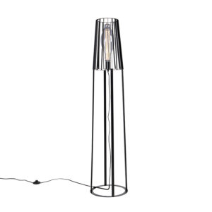 vloerlampen Moderne vloerlamp zwart Wieza Staal Zwart Steel de show met deze moderne De is echt een gave lamp waar je niet omheen kunt. Door het matzwarte