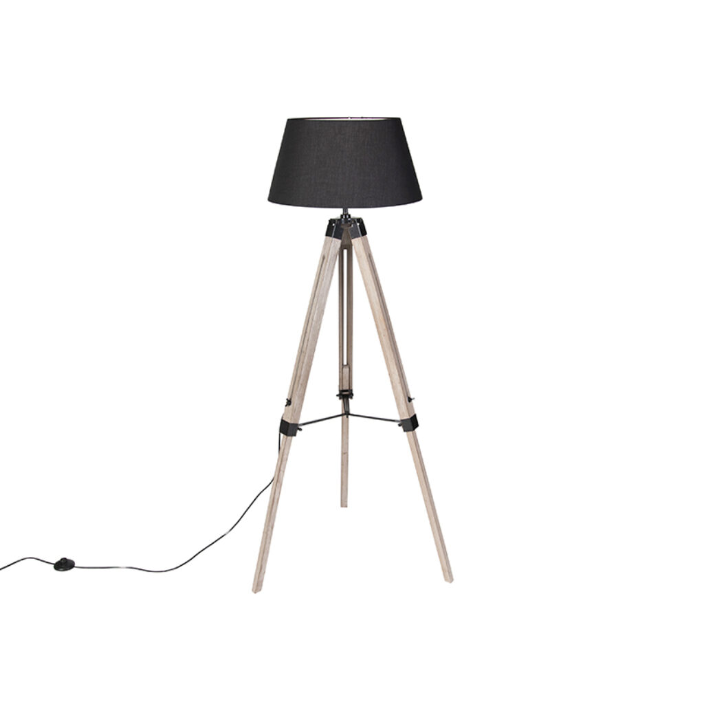 vloerlampen vloerlamp op houten driepoot met zwarte kap Rio HoutStof Bruin Deze moderne staat als een huis het slanke voorkomen absoluut plaatje om te zien. De