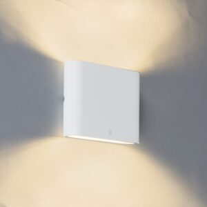 wandlampen buiten Moderne buitenwandlamp wit 115 cm incl. LED Batt AluminiumGlas Wit Een minimalistische lamp maar toch zo sfeervol. Wandlamp is toepasbaar in