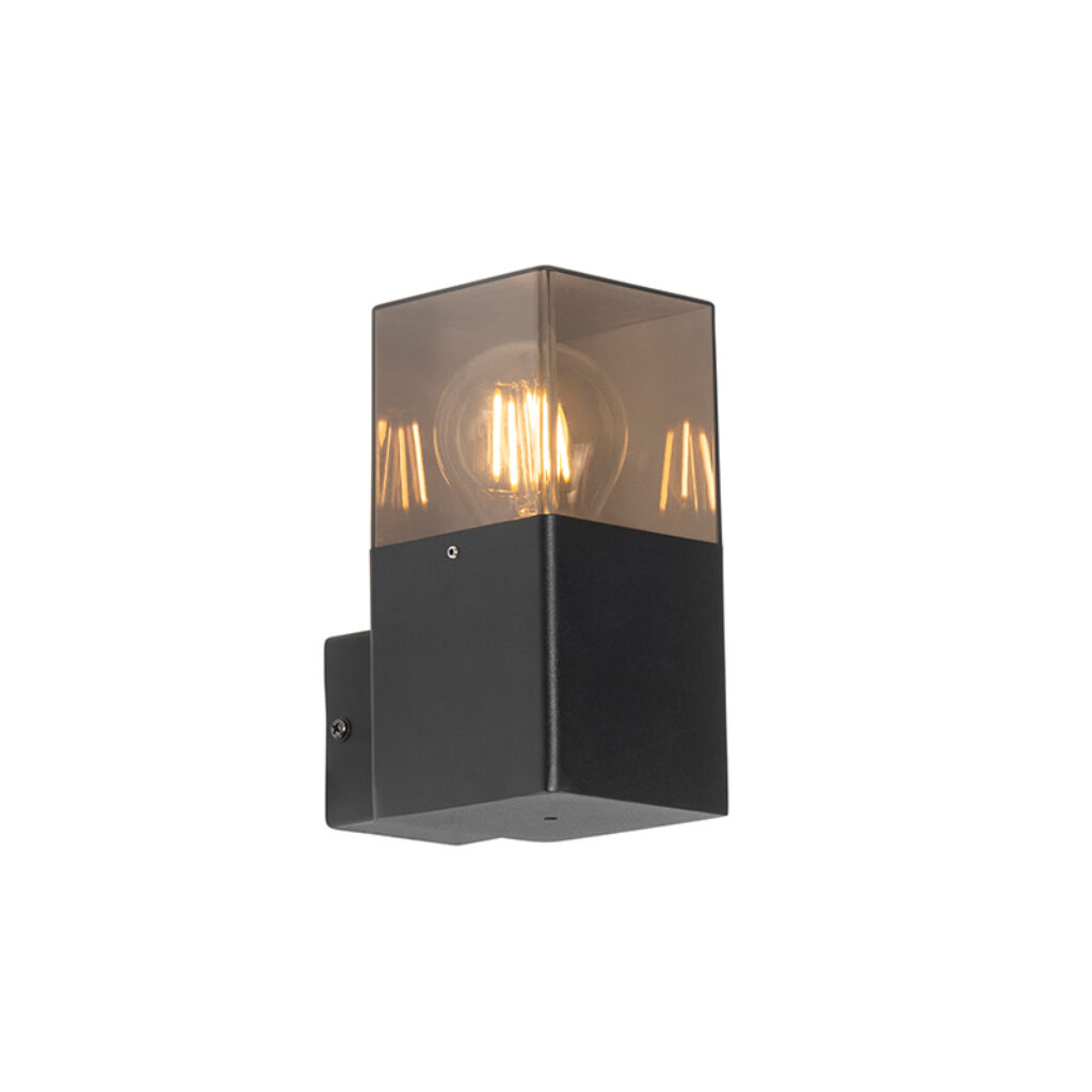 wandlampen buiten Moderne wandlamp zwart IP44 met smoke glas Denmark AluminiumKunststof Zwart Wil ook graag meer sfeer Dat doe je Denmark. Deze zwarte is
