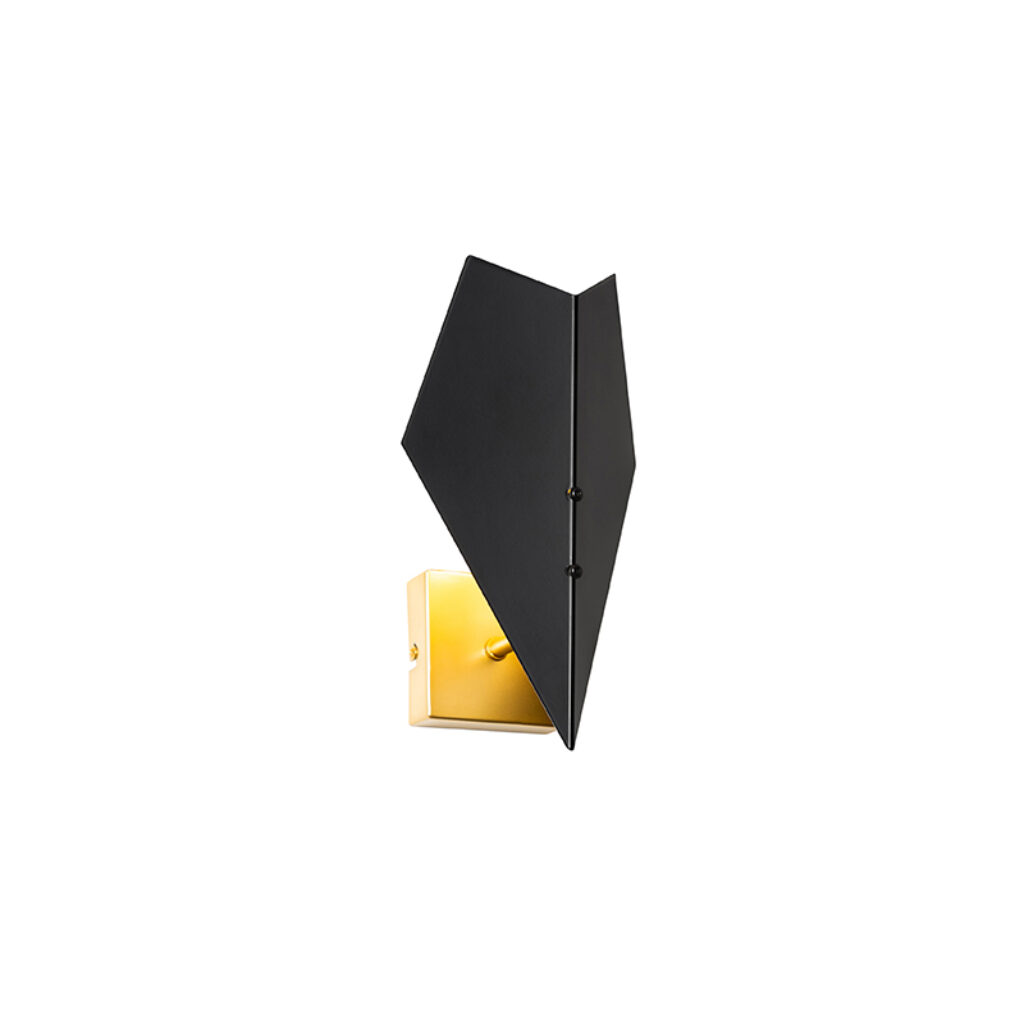 wandlampen Design wandlamp zwart met goud Sinem Staal Een ware blikvanger ook het licht Deze is mooi afgewerkt in een stijlvolle combinatie. Omdat de kap over