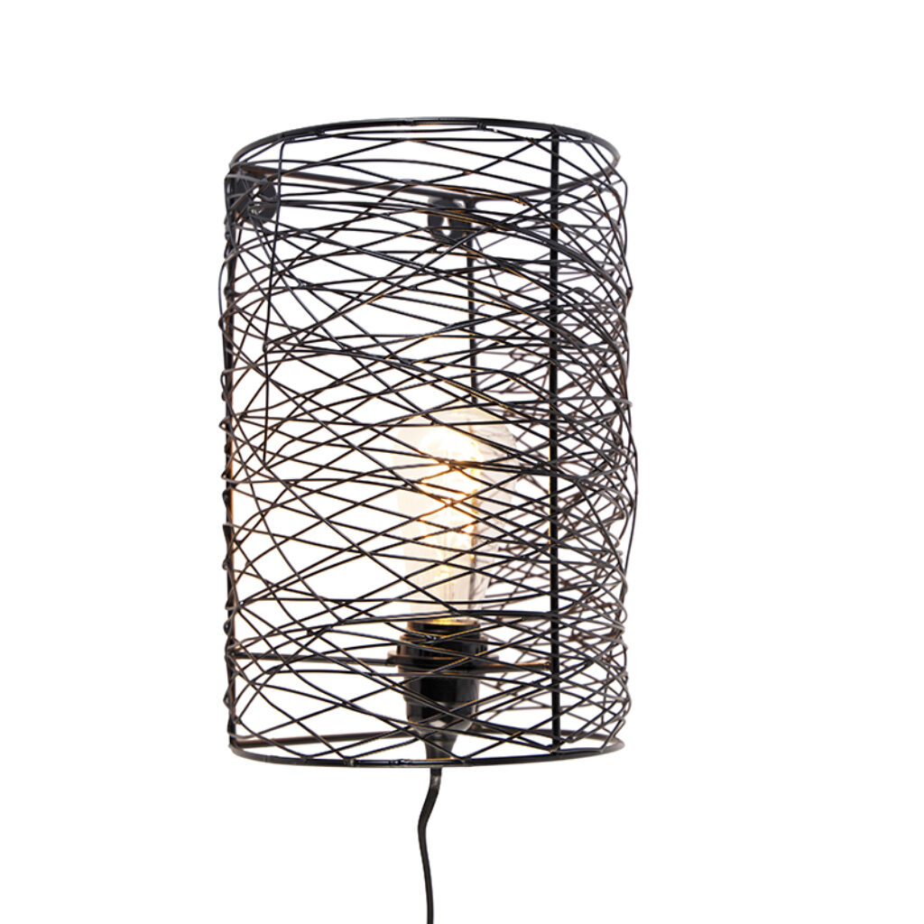 wandlampen Design wandlamp zwart Sarella Staal Zwart Ben je op zoek naar een design Zoek niet Met aan de muur heb stijlvolle in huis. Het open van kap zorgt
