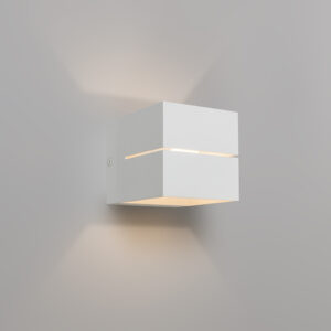 wandlampen Moderne wandlamp wit Transfer Aluminium Wit Minimalistisch ontworpen vervaardigd uit aluminium uitgevoerd in wit. Dankzij de openingen aan weerszijde