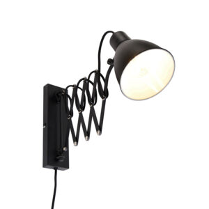 wandlampen wandlamp zwart verstelbaar Merle Staal Zwart Een superhandige lamp als nachtlampje of lampje naast de bank. Door verstelbare arm kun je deze namelijk