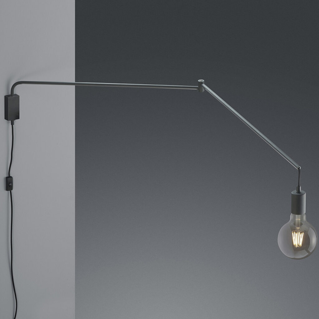 wandlampen Wandlamp zwart verstelbaar met schakelaar Cora Staal Zwart De wandlamp is perfect voor in de woonkamer of slaapkamer. Zijn moderne design een mooie